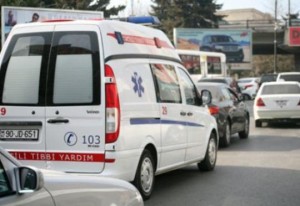 Paytaxtda 22 yaşlı qız damarlarını kəsib