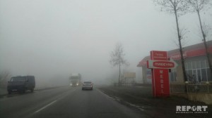 Qatı duman nəqliyyatın hərəkətində çətinliklər yaradıb - FOTO