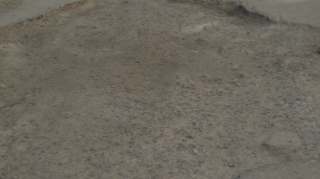 Sumqayıtda kanalizasiya xəttinə görə qazılan yol təmir edilməyib - VİDEO