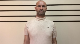 Dövlət qurumuna işə düzəldəcəyini deyib 10 min aldı 