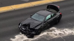 Sumqayıtda avtomobil qəzası baş verdi, sürücü xəsarət aldı