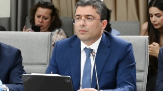 "Erkən yaşlarda tənzimlənməyən sosial şəbəkə istifadəsi problemlər yaradır" - Əhməd İsmayılov 