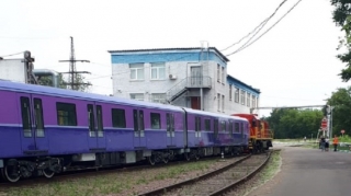 Bakı metrosu üçün Rusiyada istehsal edilən yeni qatarlar Azərbaycana yola salınıb  - FOTO