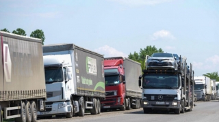 TIR-lar aylardır Azərbaycan-Gürcüstan sərhədində qalır - AÇIQLAMA 