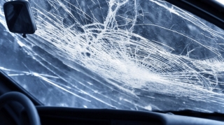 Ağdaşda qəza:  sürücü maşında sıxılıb qaldı