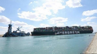 Süveyş kanalının bağlanmasından qazanan yeganə ölkə...