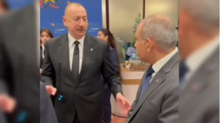 İlham Əliyevlə Paşinyan arasında maraqlı dialoq - VİDEO