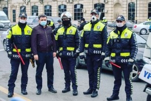 "Şəhərimizin maskalı polis dostları"- Bakının boş küçələrinin sakinləri - FOTO