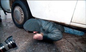 Qusarda dəhşətli hadisə - Avtomobil insanların üstündən keçdi