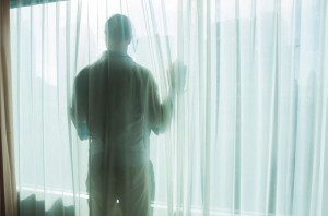 Bakıda dəhşətli hadisə: Özünü binanın damından atdı