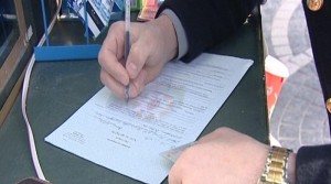 Yetkinlik yaşına çatmayan şəxlərə siqaret satan satıcılar cərimələnib