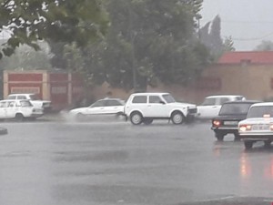 Gəncəyə leysan yağıb