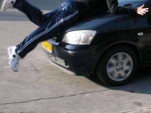 Bakıda 22 yaşlı piyadanı maşın vurdu - VİDEO