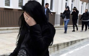 Bakıda ŞOK HADİSƏ - Sürücü küçənin ortasında qadını döydü, sonra isə...