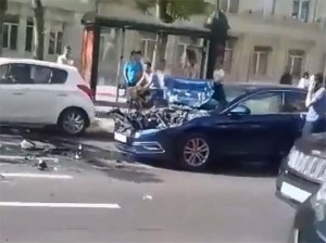 Bakıda "Hyundai" yük maşını ilə toqquşub - VİDEO