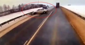 Sürücünün ötmə əməliyyatı səhvi: 3 ölü, 3 yaralı - VİDEO