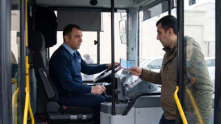 Avtobusda kimlər gedişhaqqı ödəməyə bilər? - "BakuBus"dan AÇIQLAMA 