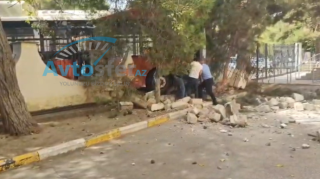 В Баку автобус протаранил три автомобиля и врезался в ограждение - ФОТО  - ВИДЕО
