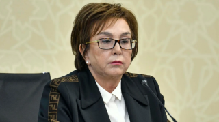 Məleykə Abbaszadənin "qohumu"ndan şok dələduzluq - Taksi sürücüsü insanları necə tora salıb? 