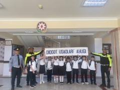 Sabunçudakı məktəblərdə “Diqqət, uşaqlar!” aylığı çərçivəsində görüşlər keçirilib - FOTOSESSİYA 