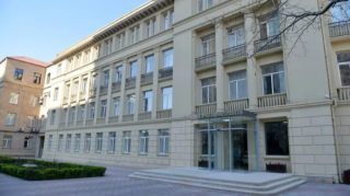Rus bölmələrində oxuyanlara YENİLİK: Bu fənn Azərbaycan dilində olacaq 