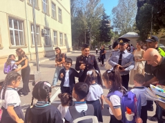 Sabunçudakı məktəblərdə “Diqqət, uşaqlar!” aylığı çərçivəsində görüşlər keçirilib - FOTOSESSİYA 