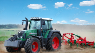 Ağdamda traktor minaya düşdü 