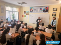 Yol polisi məktəblərdə uşaqlara qaydaları belə öyrədir - FOTOLAR 