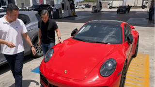 Braziliyalı fermer prezident seçkisində mərc etdi, yeni "Porsche" qazandı   - VİDEO