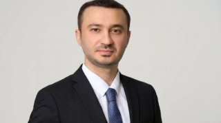 Kəmaləddin Heydərovun oğlu məktəblərdən YAZDI 