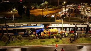 İstanbulda tramvaylar toqquşdu, 10 yaralı - FOTO