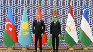 Berdiməhəmmədov Əliyevi qarşıladı - FOTOLAR 