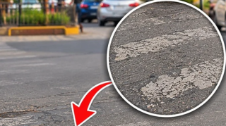 Məktəblilərin keçdiyi yolda təhlükə: Piyada zolağı görünmür, sürücülər də yol vermirlər - FOTO