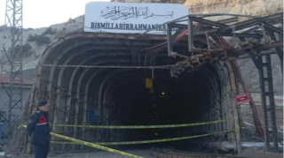 Türkiyədə mədəndə uçqun olub: Ölən və xəsarət alanlar var 