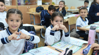 Xan Şuşinskinin qızından məktəb geyimləri ilə bağlı AÇIQLAMA 