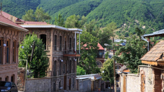 Şəkidə məşhur əyləncə mərkəzində FACİƏ: İki nəfər öldü  - VİDEO