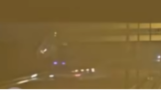 Aeroport yolunda baş verən qəzanın real görüntüləri - VİDEO