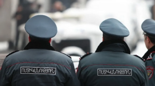 Ermənistanda sərxoş sürücü polislərə atəş açdı 