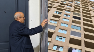 Altı il əvvəl pulunu verib mənzil aldı, başına oyun açdılar - VİDEO
