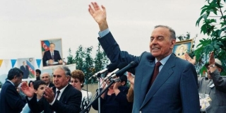 Tarixin yalnız təqvimdə qalmadığı gün - 3 Oktyabr - FOTOSESSİYA