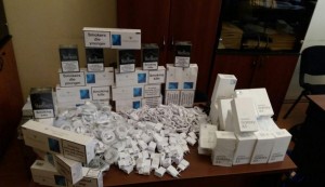 Avtomobildən külli miqdarda siqaret və telefon aksessuarı müsadirə olunub