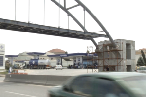 Yeni piyada keçidi tikilir - VİDEO