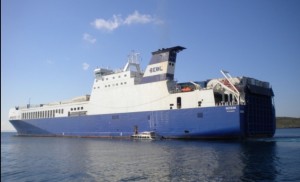 Çanaqqala boğazından keçən gəmidə baş verən yanğın söndürülüb