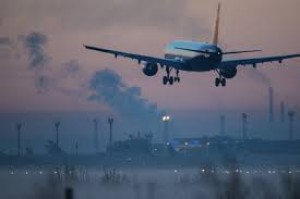 “Qatar Airways” aviaşirkətinə məxsus sərnişin təyyarəsi təcili eniş edib