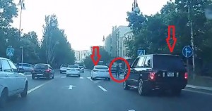 Piyadalara qənim kəsilən sürücülər kameraya düşdü - VIDEO