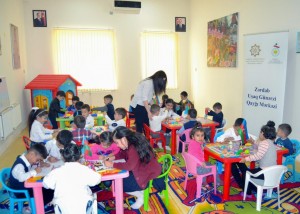 Zərdabda 30-dan çox uşağa günərzi qayğı xidmətləri göstərilir