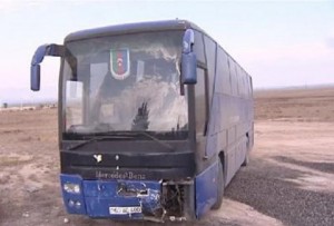Avtobus yük maşınına çırpıldı; 3 yaralı var - Gürcü sürücü işdən qovuldu
