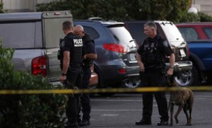 Naməlum şəxs polislərə atəş açıb: ölən və yaralananlar var