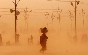 Qum fırtınası yenidən başladı - 11 ölü, 25 yaralı