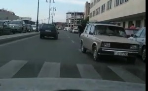 100 manatı "artıq düşən" daha bir sürücü - 10 UT 293  - VİDEO